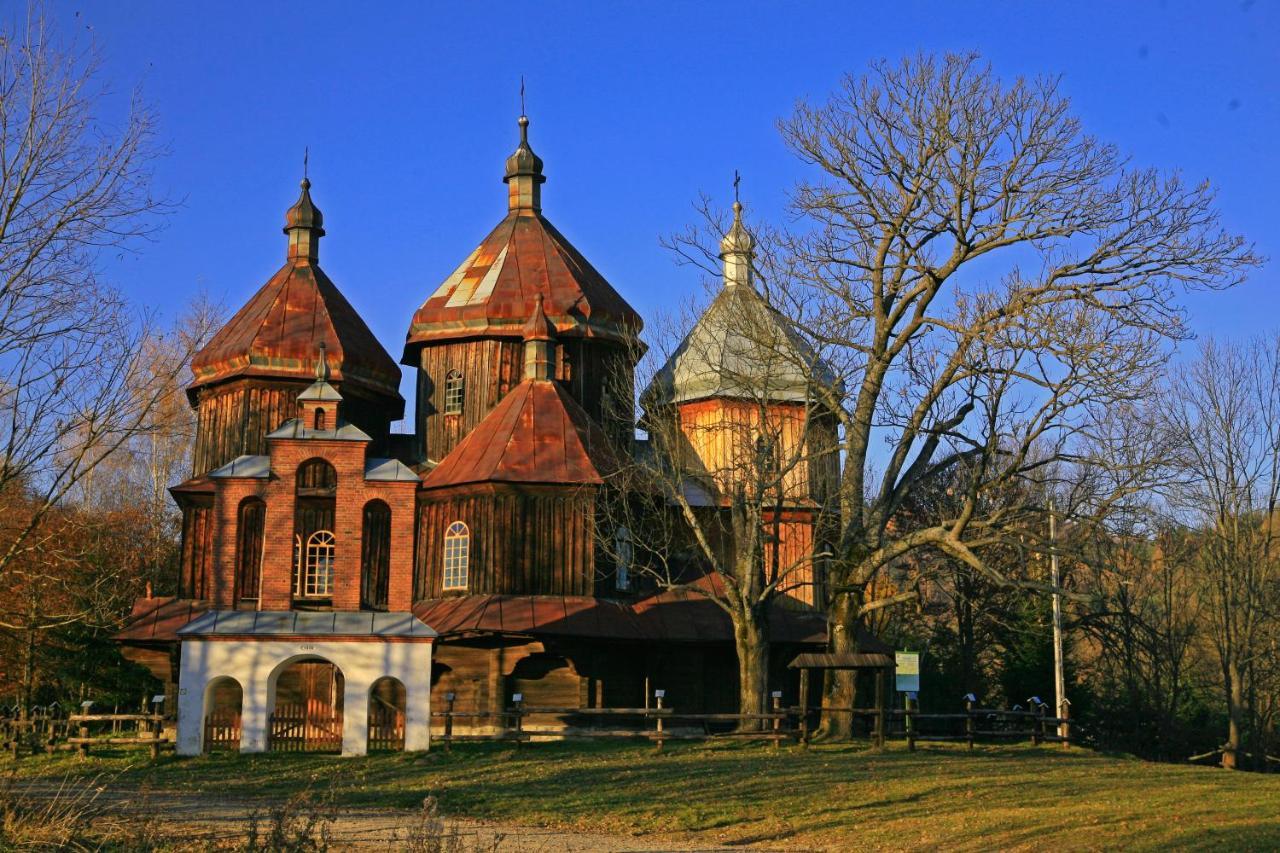 Domek Skowronek Z Basenem เลสโก ภายนอก รูปภาพ